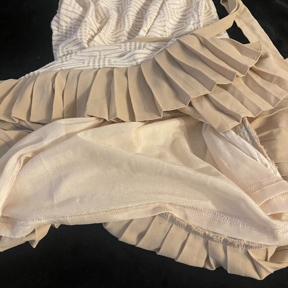 C. Luce Cream Lace Textured Dress NWOT Size M - Picture 10 of 11